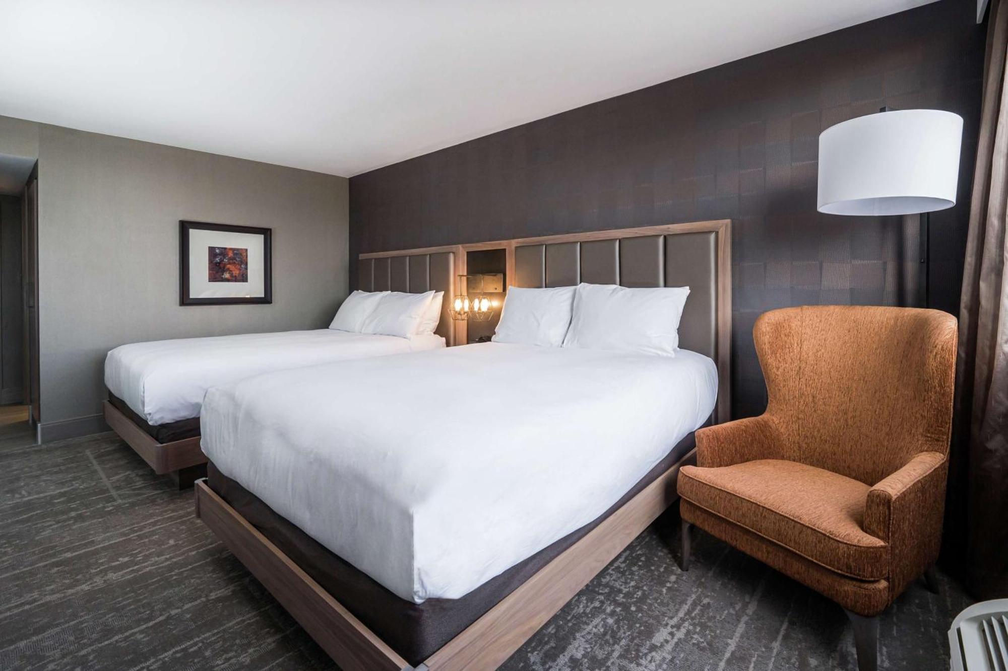 Hotel Doubletree By Hilton Kitchener Extérieur photo