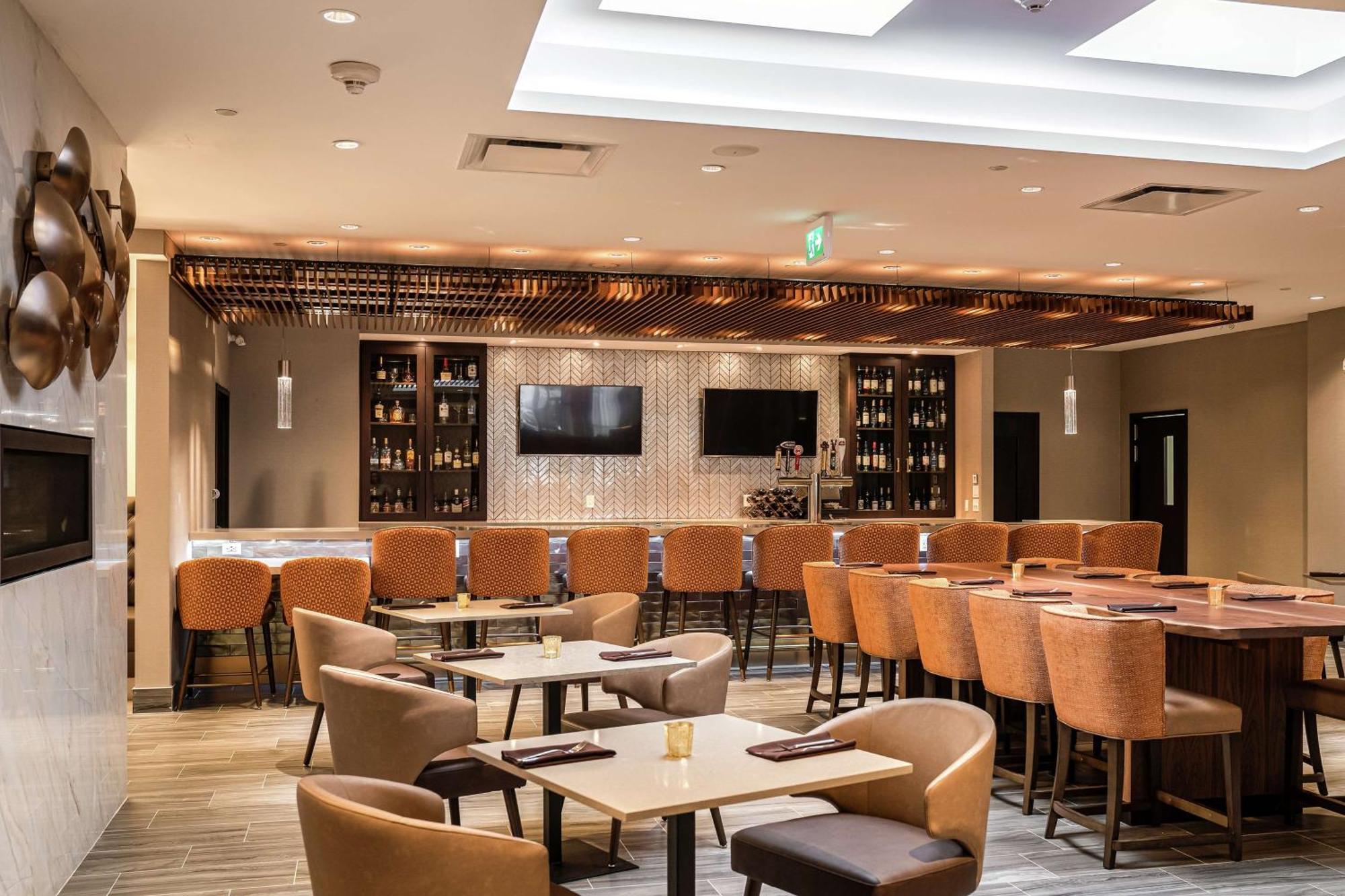 Hotel Doubletree By Hilton Kitchener Extérieur photo