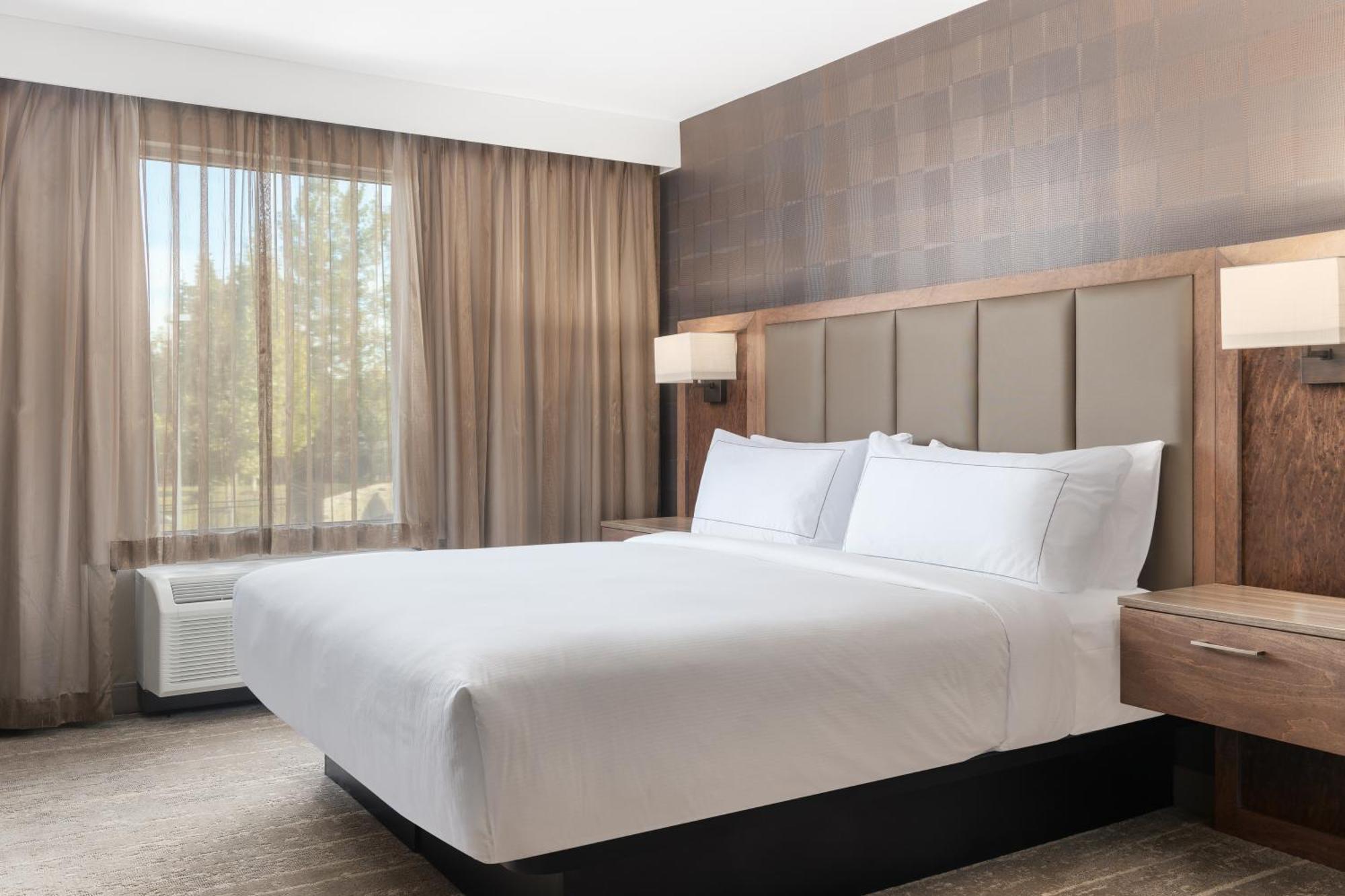 Hotel Doubletree By Hilton Kitchener Extérieur photo