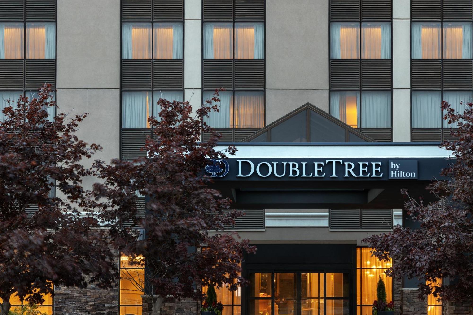 Hotel Doubletree By Hilton Kitchener Extérieur photo
