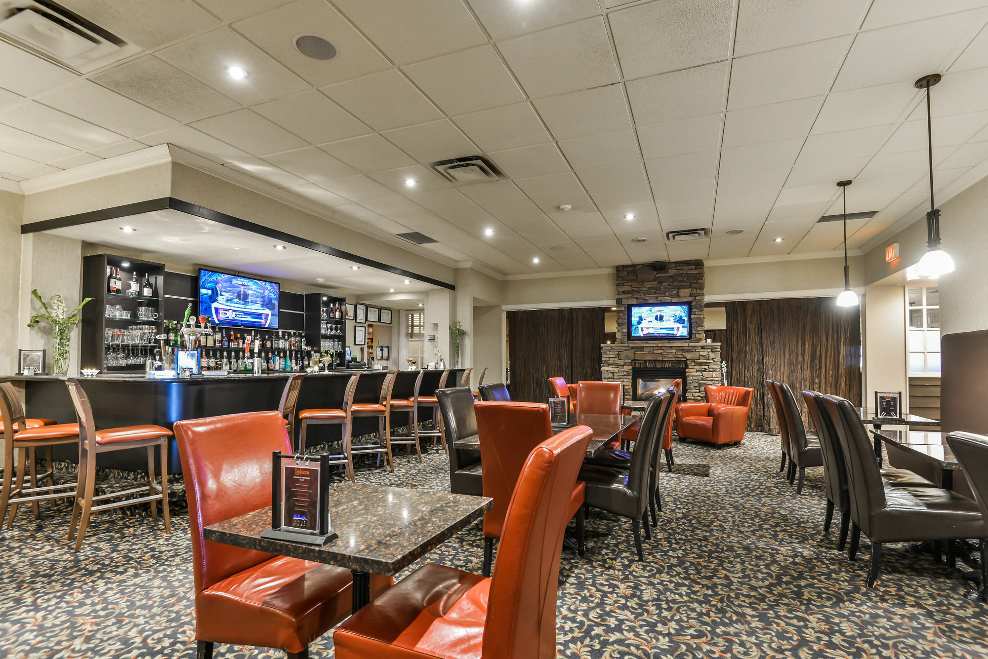 Hotel Doubletree By Hilton Kitchener Extérieur photo