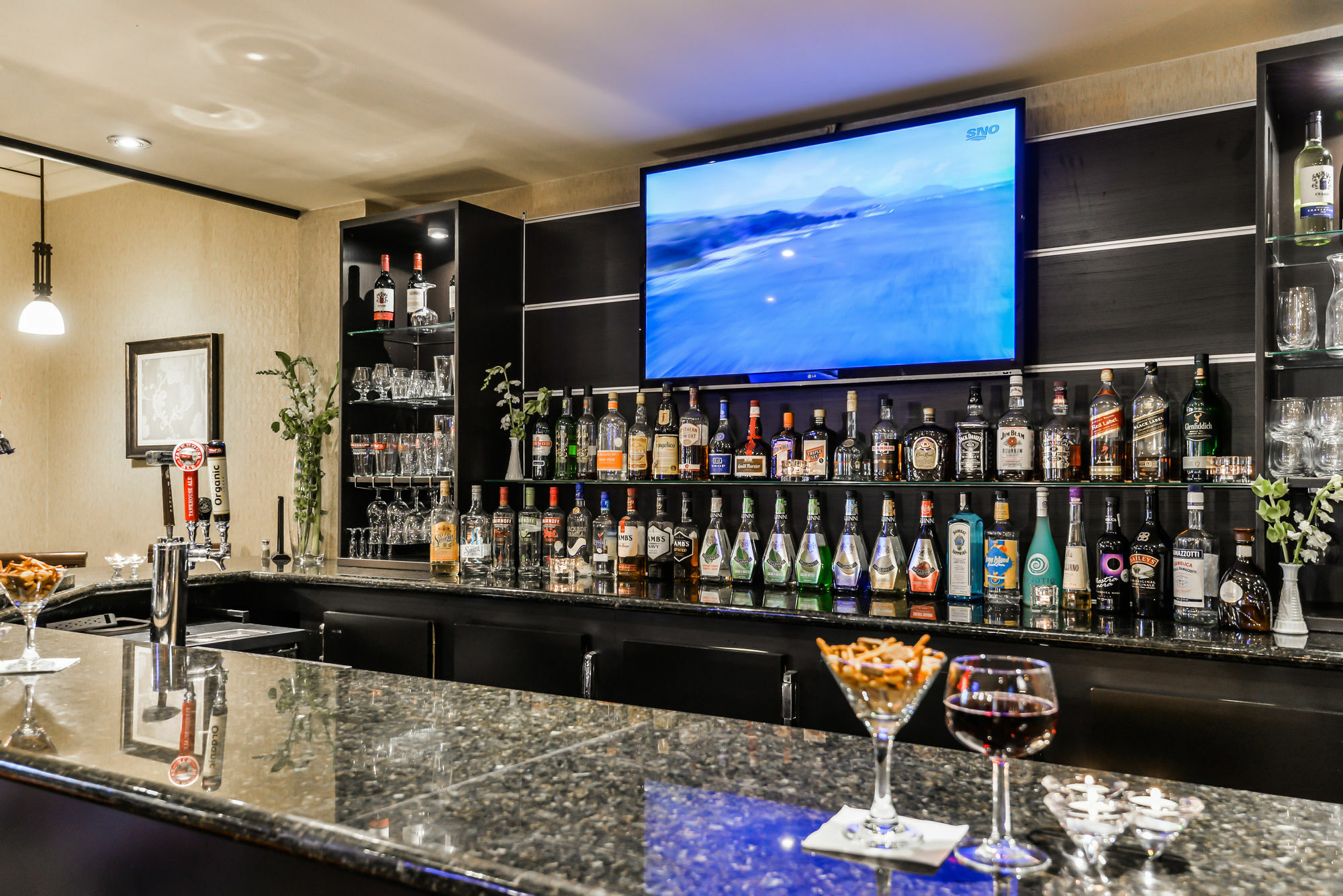 Hotel Doubletree By Hilton Kitchener Extérieur photo