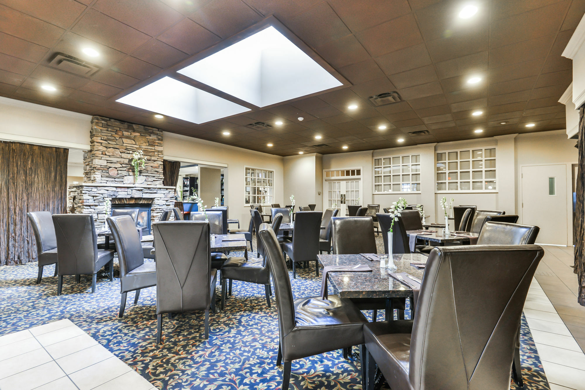 Hotel Doubletree By Hilton Kitchener Extérieur photo
