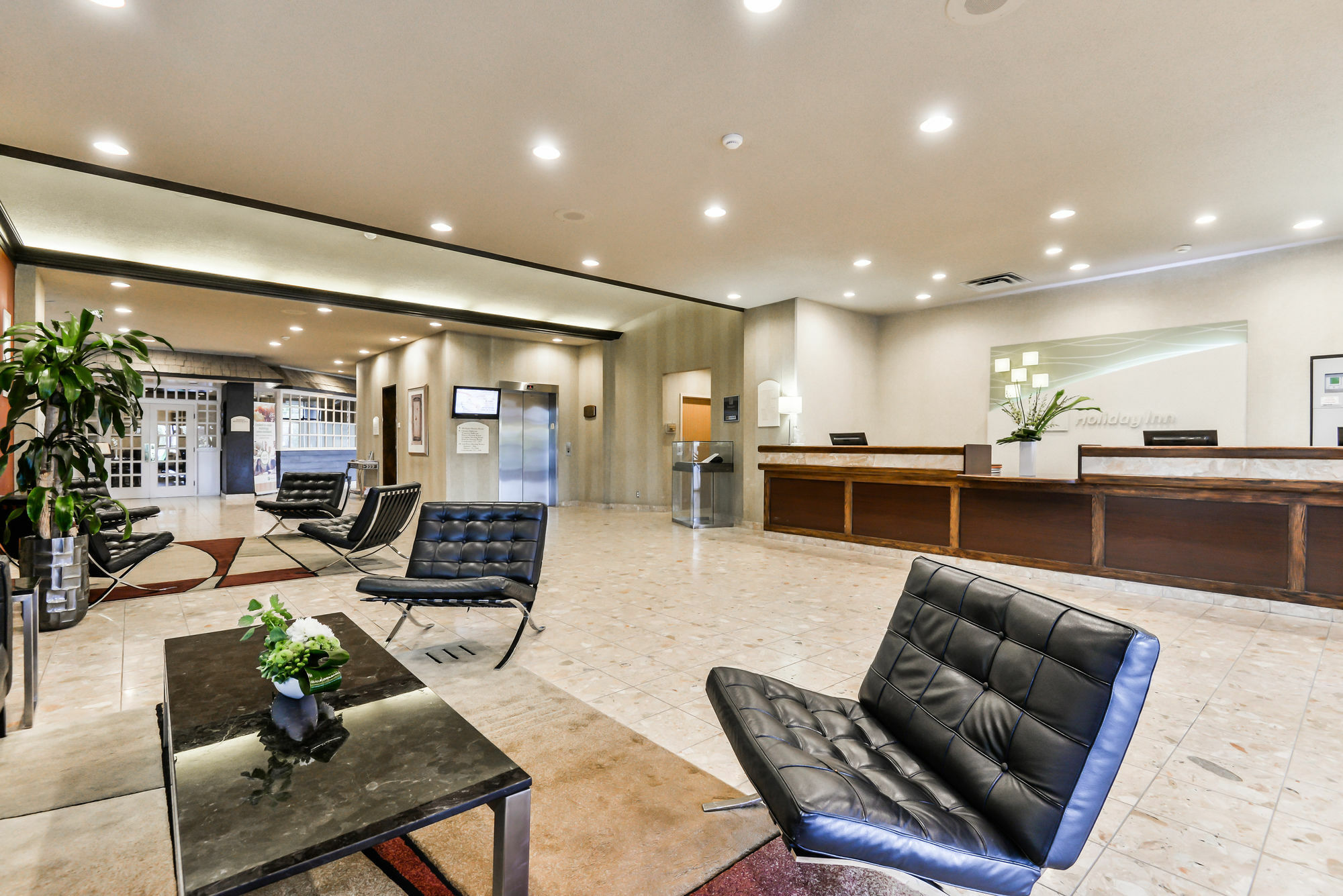 Hotel Doubletree By Hilton Kitchener Extérieur photo