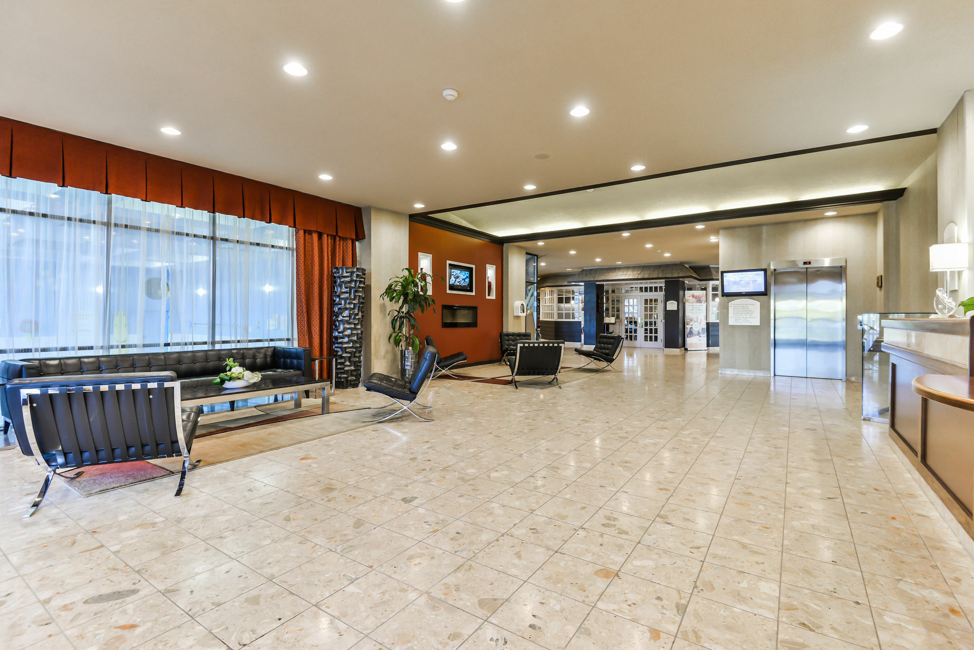 Hotel Doubletree By Hilton Kitchener Extérieur photo